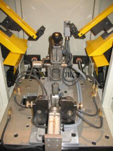 Automatische Ein-Stationen-Schweißmaschine für Inline-ASL (Hakenschweißer) Automatische Ein-Stationen-Schweißmaschine für Inline-ASL (Hakenschweißer)