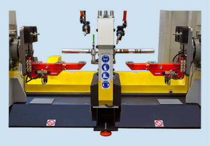 Automatische Schweißmaschine für COA-Abgassysteme Automatische Schweißmaschine für COA-Abgassysteme