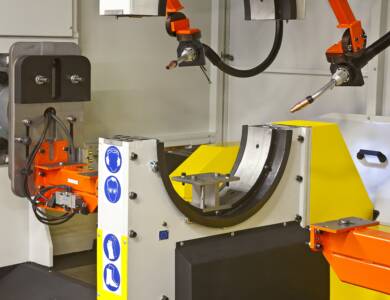 Automatische Schweißmaschine für COA-Abgassysteme Automatische Schweißmaschine für COA-Abgassysteme