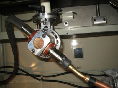 ASDo Zwei-Stationen-Schweißmaschine ASDo Zwei-Stationen-Schweißmaschine