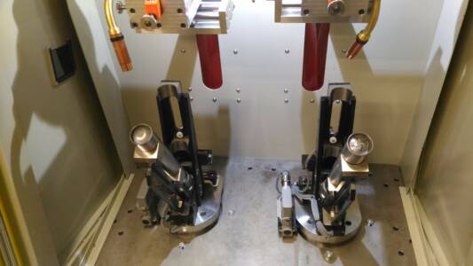 Zwei-Stationen-Schweißmaschine ASD