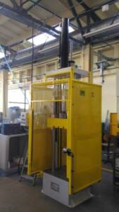 Hydraulische Presse PR12 - Gesamtansicht